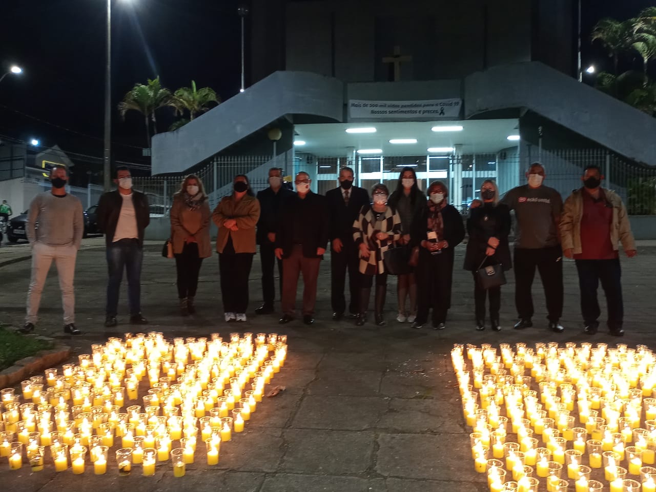 Cerimônia em homenagem as mais 500 mil vidas perdidas vítimas do covid-19